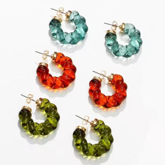 ◾️18k Gold Plated C Shape Blue Twist Hoop Earrings - Picture 6 of 6